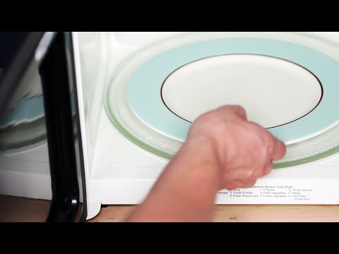 How to Warm Dinner Plates — Is the Microwave Safe?