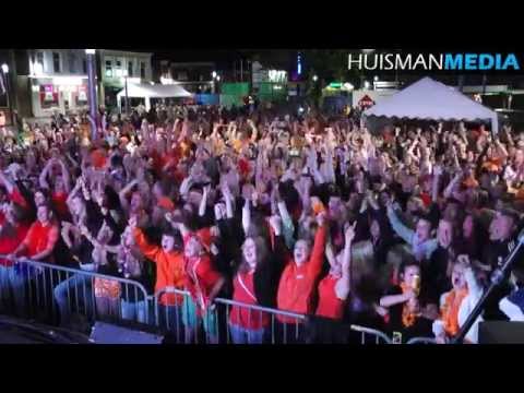 Marktplein Winschoten gaat los na winst Nederland - 5 juli 2014